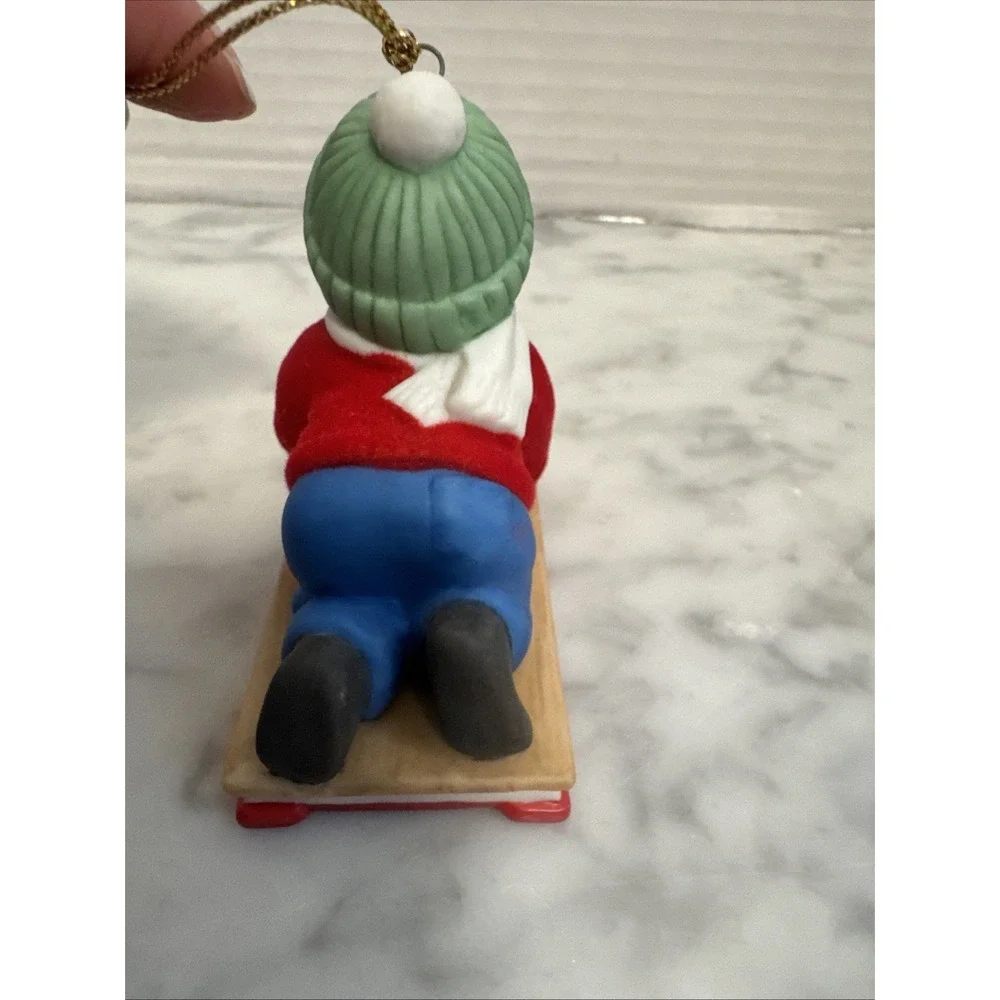 Disney Ashton Drake ornament Hold on Pooh sled ceramic and felt boy sledding‎